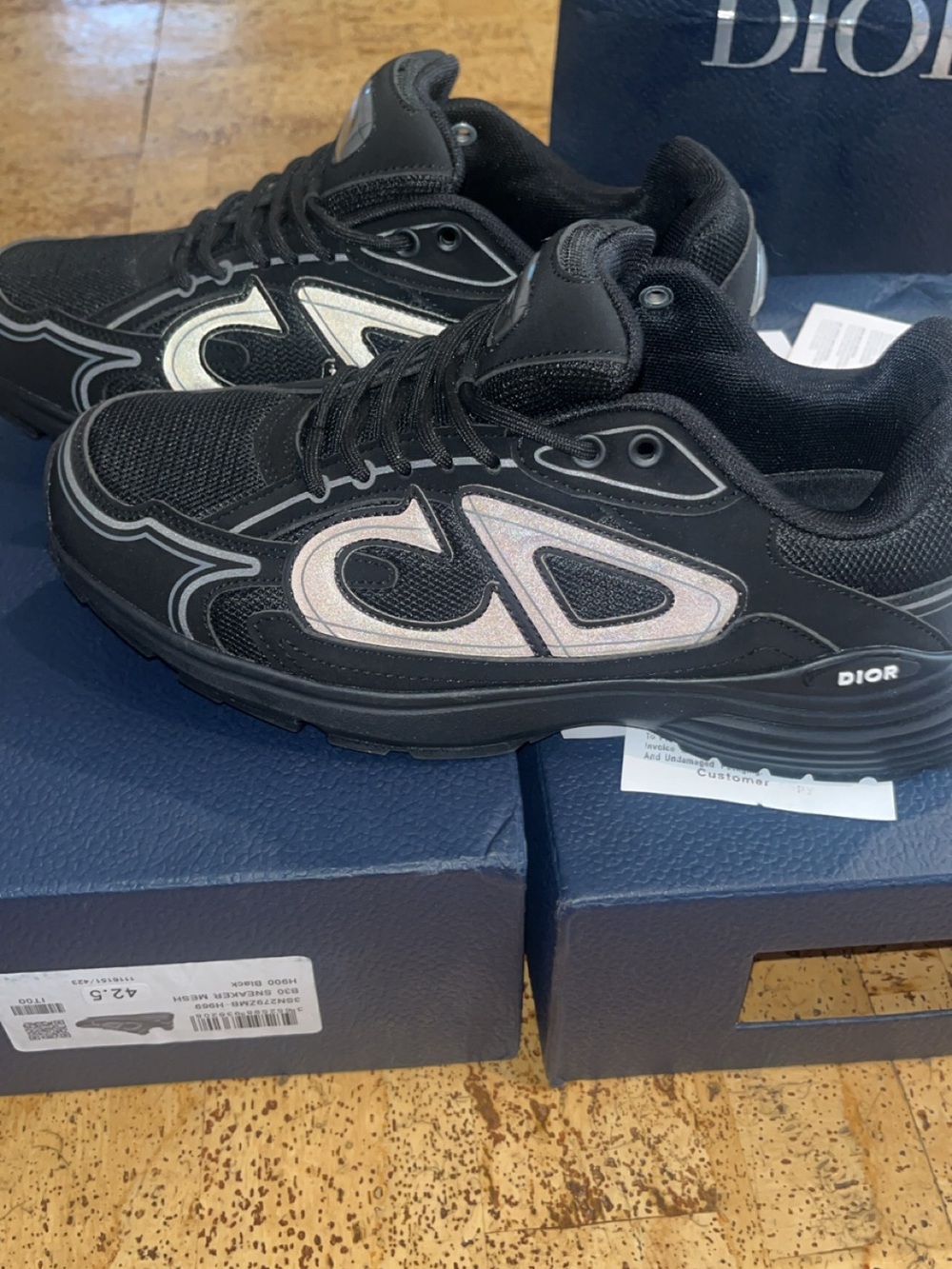 Dior Men’s Black Athletic Sneakers with Subtle Gray Accents - Picture 3 of 13